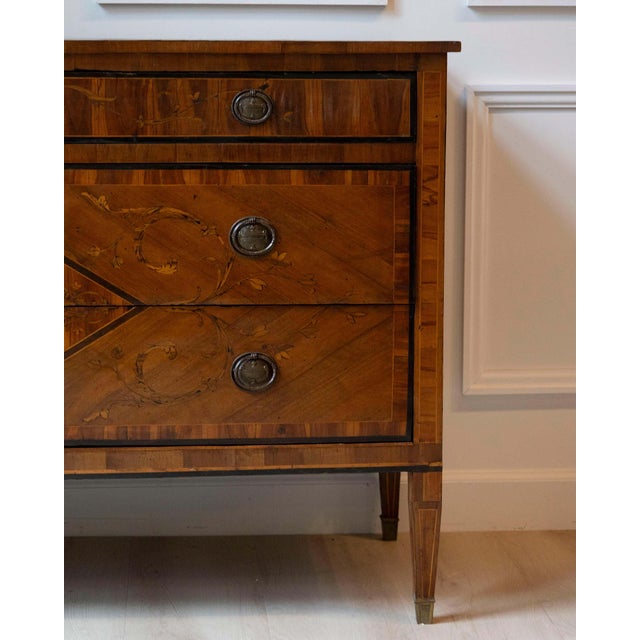 Italian Louis XVI Walnut Marquetry Chest, Late 18th Century For Sale - Image 18 of 18