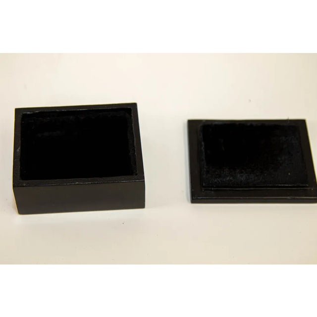 The Taj Mahal Black Marble Box With in Shell Inlaid Agra India 1950's For Sale - Image 9 of 12