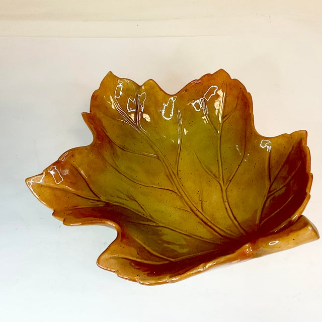 Ceramic Vintage Majolica Arts & Crafts Americana Fall Leaf Serving Bowl, Halloween & Thanksgiving. For Sale - Image 7 of 11