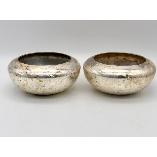 Metal Silver-Plated Sugar Bowls With Carved Horn Spoons Engraved "K"- Pair For Sale - Image 7 of 9