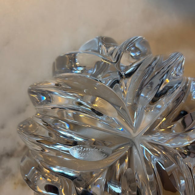 Orrefors Isabella Crystal Bowl by Lars Hellsten, 8.5” Signed Scandinavian Modern Lead Crystal Centerpiece - New Condition For Sale In Charlotte - Image 6 of 12