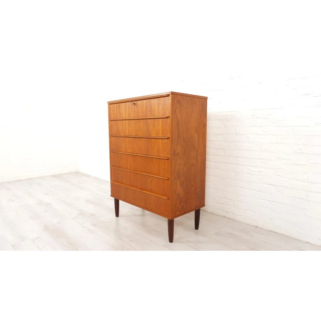 Vintage Danish Chest of 6 Drawers in Teak For Sale - Image 5 of 15