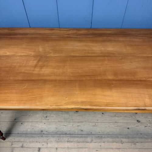 French Dining Table in Cherry Wood For Sale - Image 6 of 18