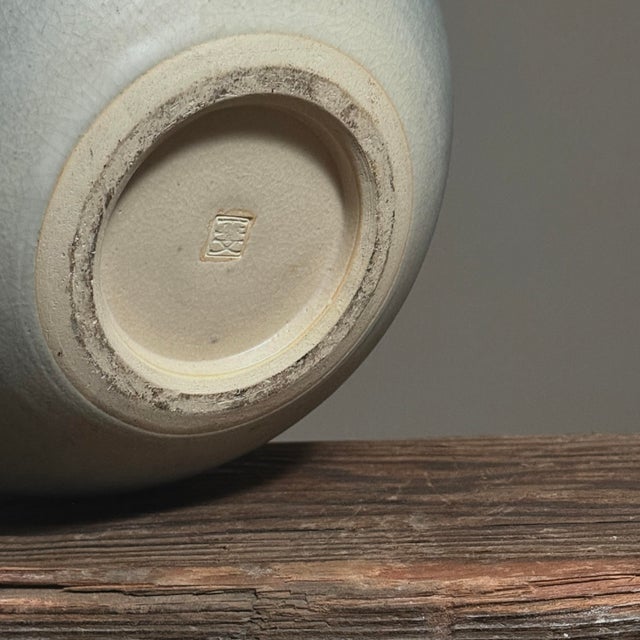 Ceramic Vintage Japanese Minimalist Postmodernist Etched Grey-Blue Vase, Signed For Sale - Image 7 of 7