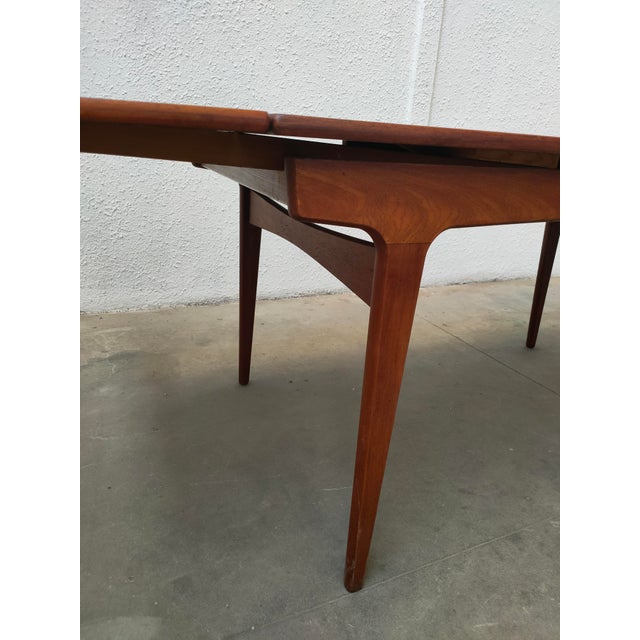 Mid-Century Modern Extendable Table in Teak, Denmark, 1980 For Sale - Image 9 of 11