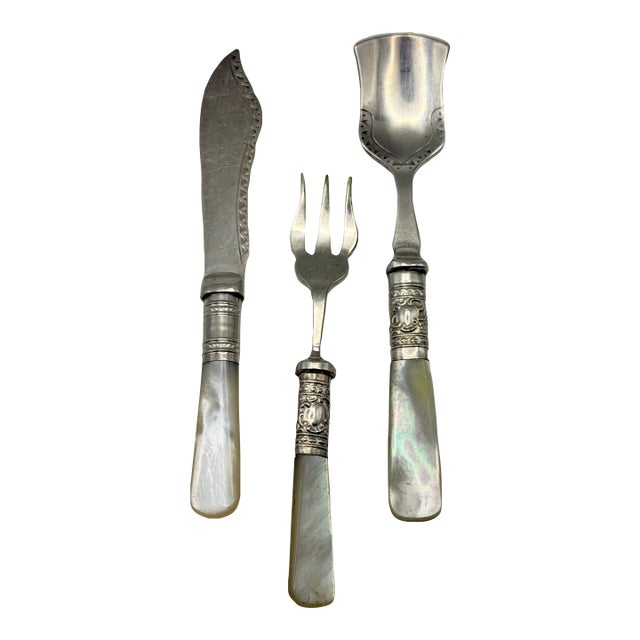 Antique Sheffield Silverplate Petit Set With Mother-of-Pearl Handles (Set of 3) For Sale