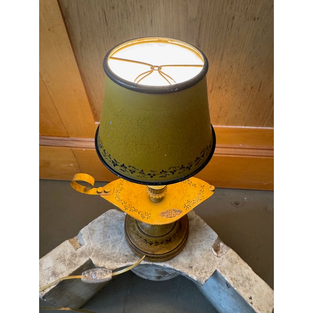 Vintage Italian Single Light Mustard & Black Tole Ware Electric Aladdin Lamp For Sale - Image 9 of 10