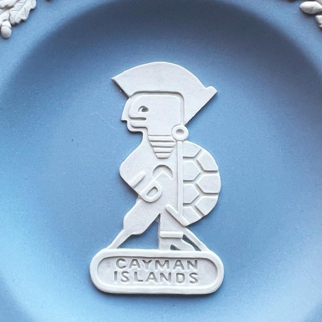 Gemstone Mid 20th Century Wedgwood Blue Jasperware Cayman Islands Trinket Dish, Eturia Collection For Sale - Image 7 of 11