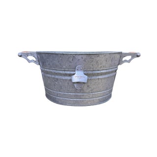 2001 Rustic Farmhouse Pottery Barn Galvanized Metal Party Bucket / Beverage Tub For Sale