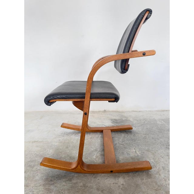 Stokke Actulum Ergonomic Chair by Peter Opsvik, 1979 For Sale - Image 4 of 13
