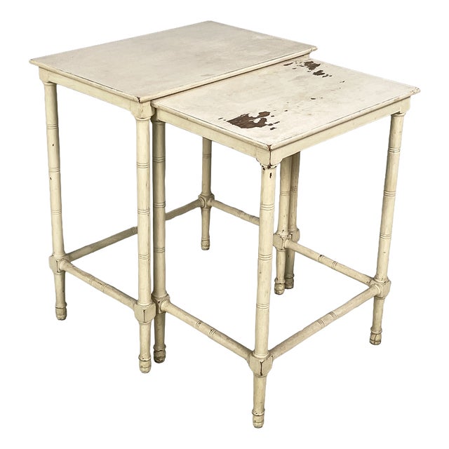 Mid-Century Modern Italian Coffee Tables in White Wood, 1940s, Set of 2 For Sale