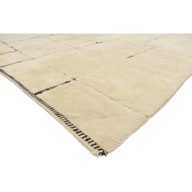 21163 Organic Modern Beni Mrirt Moroccan Rug, 09'10 x 12'09. This hand-knotted wool modern Beni Mrirt Moroccan rug...