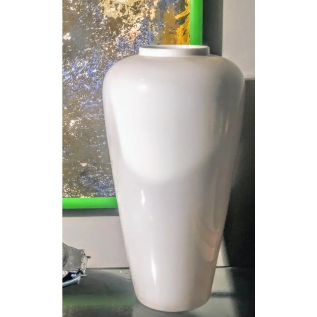 Ceramic 1980s White Tall Floor Vase/Vessel 80's For Sale - Image 7 of 7
