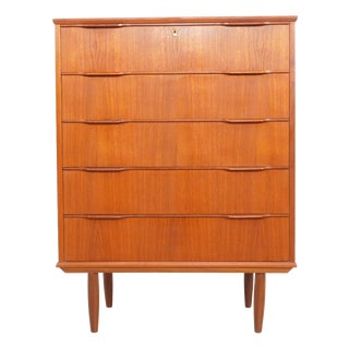 Vintage Danish Chest of 5 Drawers in Teak For Sale