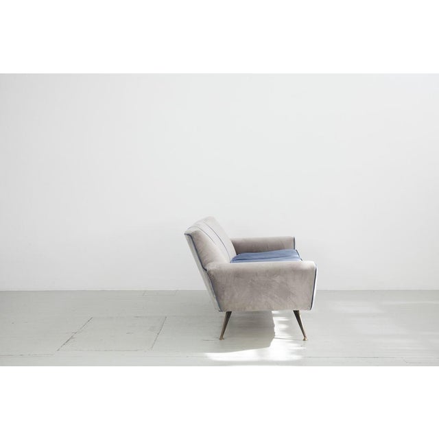 Model 548 3-Seater Sofa by Lenzi for A.P.A. Quarrata-Pistoia, 1960s For Sale - Image 4 of 18