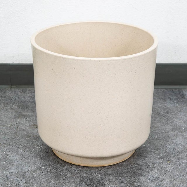 1960s Mid Century Modern Planter Ceramic White Speckled Gainey Pot Medium, Attributed For Sale - Image 5 of 10