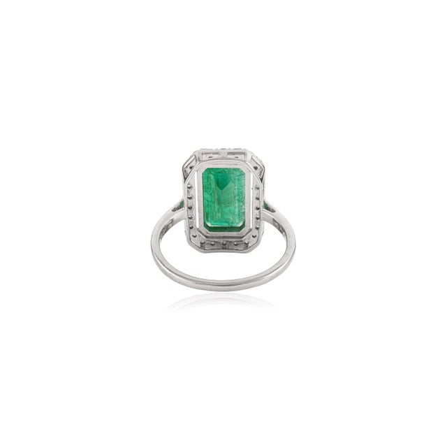Metal 5.24 Carat Zambian Emerald Estate Diamond Ring Size 7 in 14k White Gold For Sale - Image 7 of 13