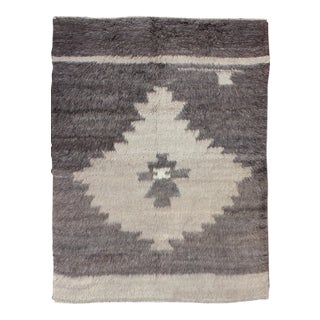 Minimalist & Modern Design Turkish Tulu Vintage Rug With Multi-Layered Medallion For Sale