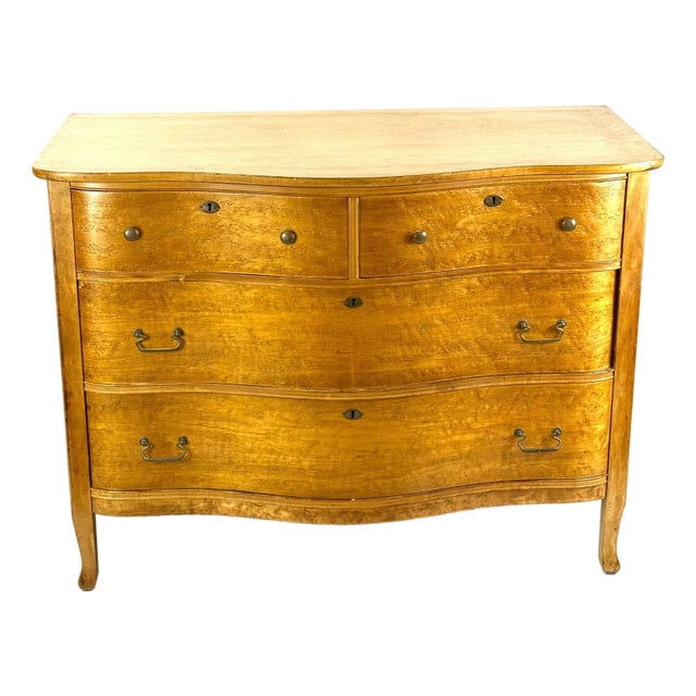 Antique Late Victorian Birdseye Maple Serpentine Front Chest of Drawers For Sale