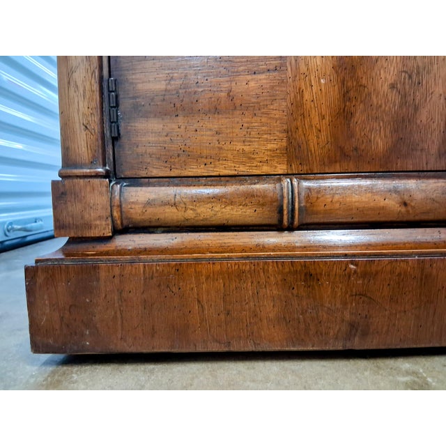 Wood Vintage Heritage Campaign Buffet Credenza | Mid Century Modern Sideboard With Drop-Leaf / Expandable Top | Retro Dining Room Furniture For Sale - Image 7 of 15