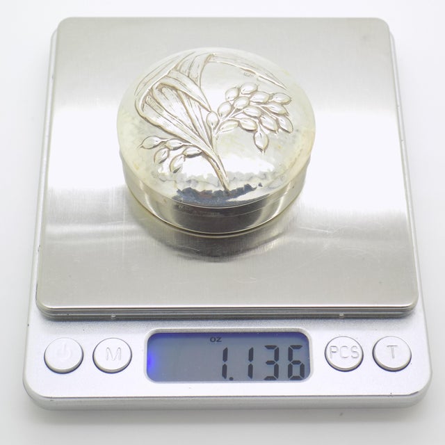 Metal Vintage Italian Handmade Genuine Silver Hammered Round Pill Snuff Trinket Brandimarte Premium Italian Brand Box, Made in Florence (Firenze, Tuscany) For Sale - Image 7 of 8