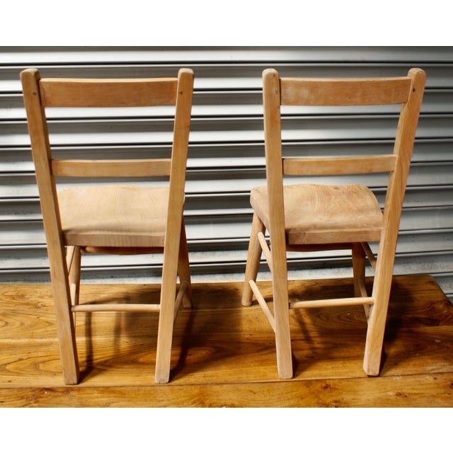 Set of Mid-Century Modern Children's Sunday School Chairs, 1940 For Sale - Image 4 of 6