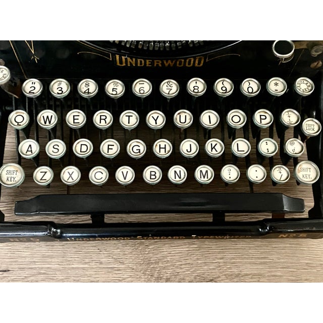 Antique 1922 Underwood Standard No. 5 Typewriter - Serial 1539401 With Underwood's Typists Guide Original Condition For Sale - Image 11 of 16