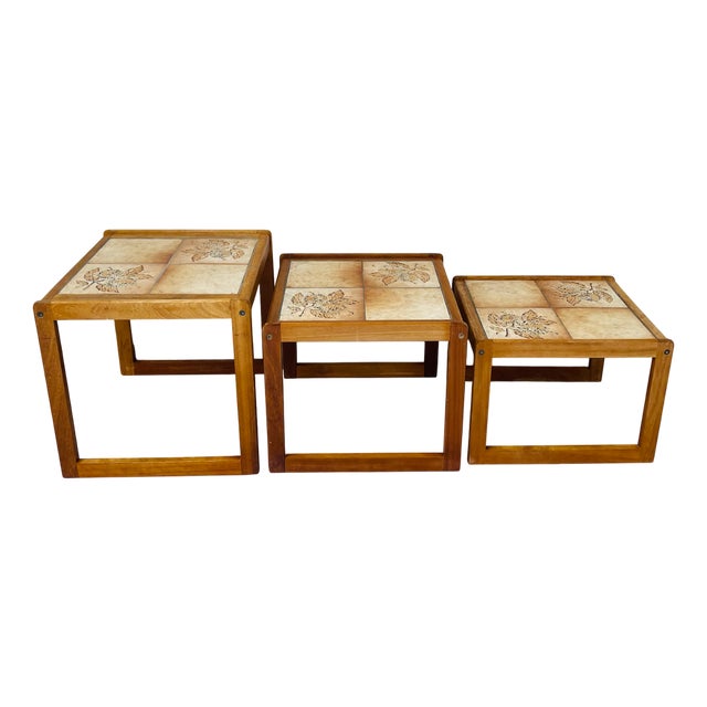 Vintage and Ceramic Nesting Tables, 1960s, Set of 3 For Sale