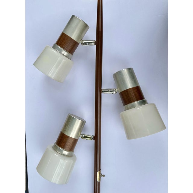 Brown Vintage 1960s Midcentury 3-Light Floor Lamp Attributed to Gerald Thurston for Lightolier ~ Silver and Brown Floor Lamp With 3-Way Switch For Sale - Image 8 of 11