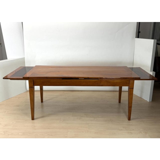 French Biedermeier Table in Cherry Wood, 1820 For Sale - Image 3 of 18