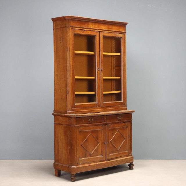 Antique Italian Bookcase in Walnut, 1800s For Sale - Image 11 of 11