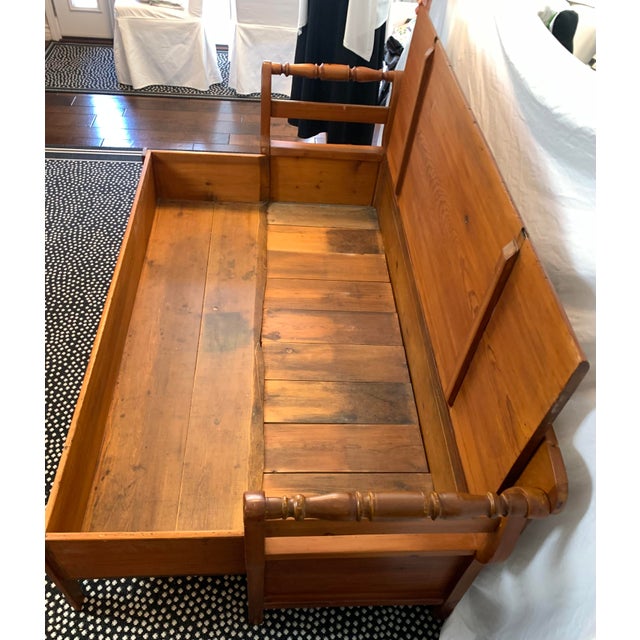 Wood Late 19th Century Mennonite Pine Shloof For Sale - Image 7 of 7