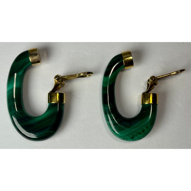 1970s Malachite and 14k Yellow Gold Elongated Hoop Earrings, a Pair - For Sale In Monterey, CA - Image 6 of 8