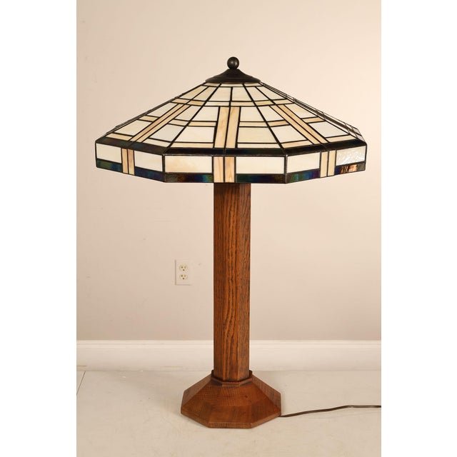 Late 20th Century Stickley Mission Collection Table Lamp With Leaded Glass Shade For Sale - Image 11 of 18