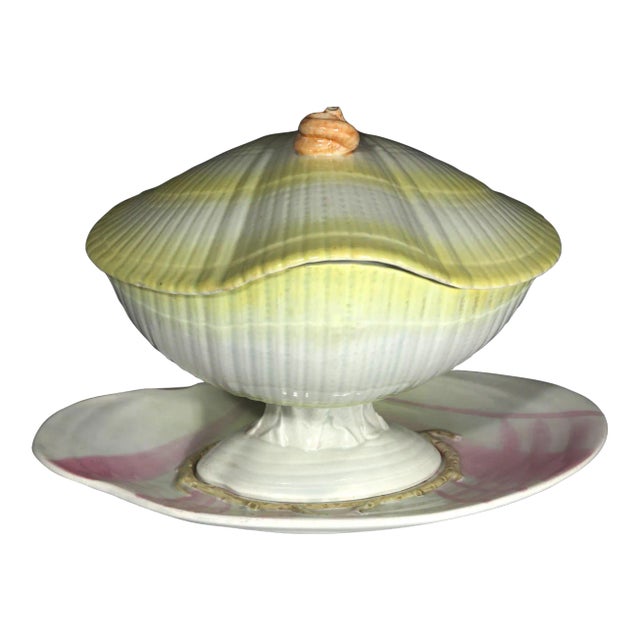 Wedgwood Pearlware Nautilus Sauce Tureen, Cover and Stand in Yellow and Pink Circa 1800–1815 For Sale