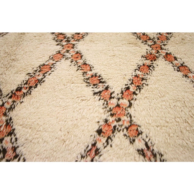 Mid 20th Century Vintage Beni Ourain Moroccan Rug - 07’01 X 13’01 For Sale - Image 5 of 7