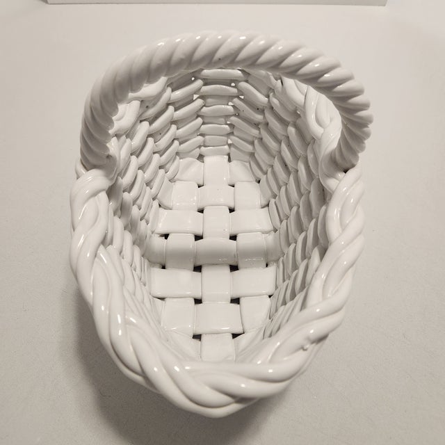 1980s Vintage Mid-Century Italian White Woven Ceramic Lattice Basket With Rope Handle Majolica Style For Sale - Image 5 of 11
