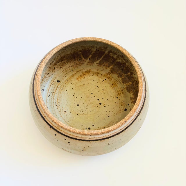 Mid-Century Modern Large Speckled Gray Studio Pottery Bowl For Sale - Image 3 of 10
