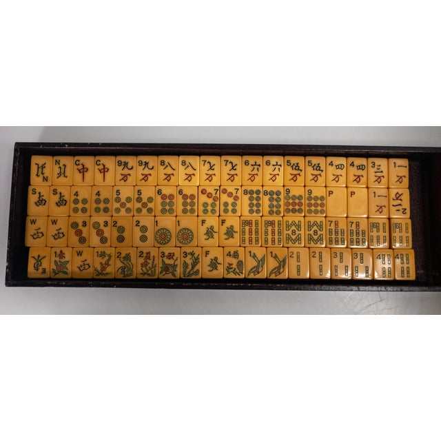 Mid-Century Mah Jong Game Set in Two-Tone Bakelite, Butterscotch Amber and Burgundy Red For Sale - Image 15 of 18