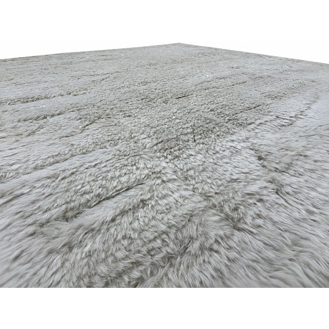 Rh Kinari Wool Rug – 10' × 14' Ivory | Wool | Hand-Knotted | For Sale - Image 13 of 18