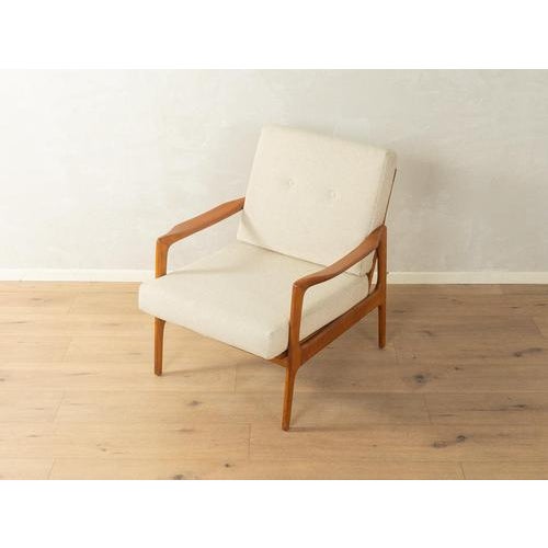 1960s armchair Very good workmanship High-quality materials Made in Germany Seat Height: 42.0 cm Width: 70 cm Height: 80...