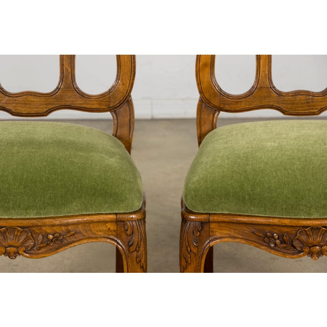 Early 20th Century French Louis XV Walnut Dining Chairs With Moss Green Mohair, Set of 8 For Sale - Image 12 of 18