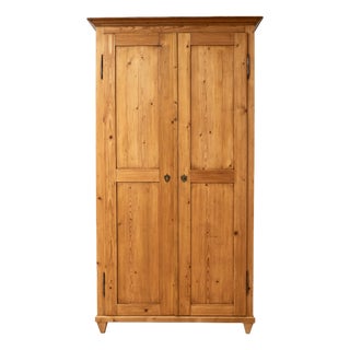 Antique Late 19th Century German Pine Wardrobe with Hanging Rail and Shelf For Sale