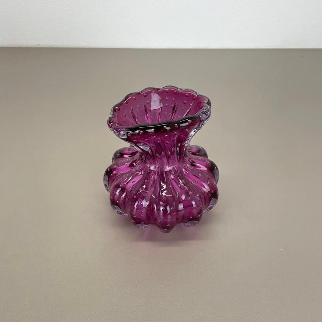 Cordonato Doro Vase in Pink Murano Glass attributed to Barovier and Toso, Italy, 1970s For Sale - Image 4 of 18