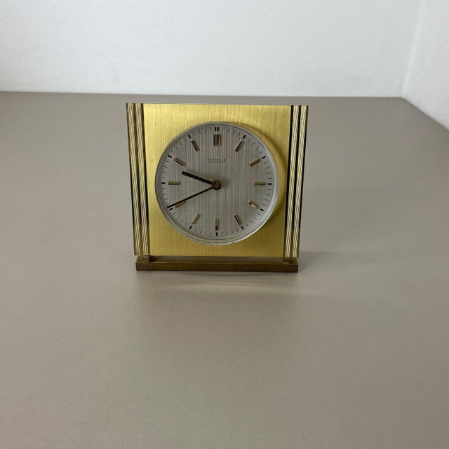 1960s Vintage Hollywood Regency Brass Glass Table Clock from Kienzle, Germany, 1960s For Sale - Image 5 of 16