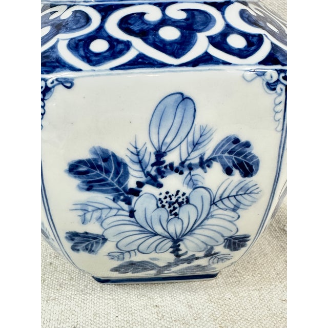 Ceramic Vintage Blue & White Ginger Jar For Sale - Image 7 of 7