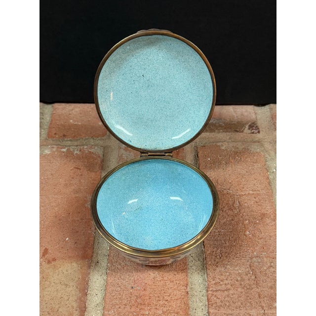 Late 20th Century Chinese Hand Painted Enamel Kitty Cat Jewelry Box For Sale - Image 9 of 10