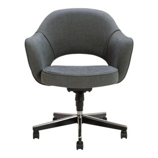 Saarinen Executive Arm Chair in Textured Charcoal Weave, Swivel Base For Sale