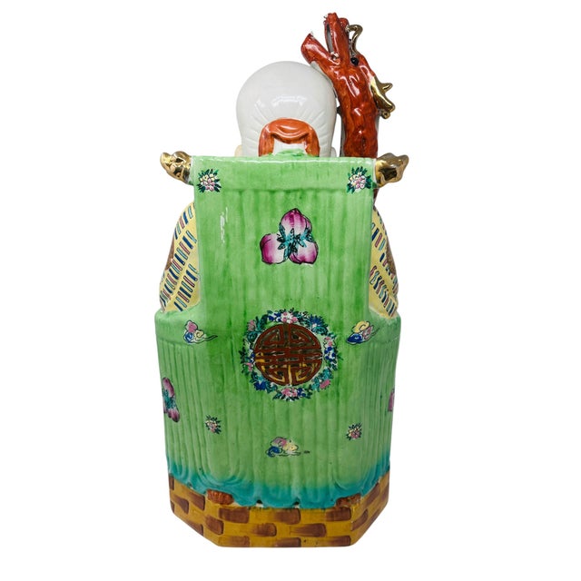 Chinoiserie Palatial 21.5" Famille Rose Shouxing "Three Stars" Figurine – Hand-Painted Throne Masterwork With 360° Gold Gilt Artistry For Sale - Image 3 of 18