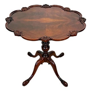 Vintage Chippendale Mahogany Round Pie Crust Parlor Table For Sale